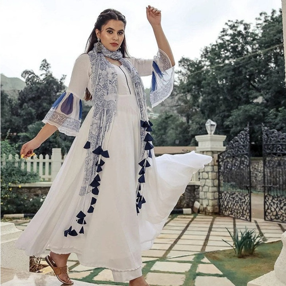 Navy and White Kurta Top and Scarf / Duputta with Bell-sleeves Size Small